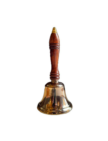 Campana realizada en metal y madera