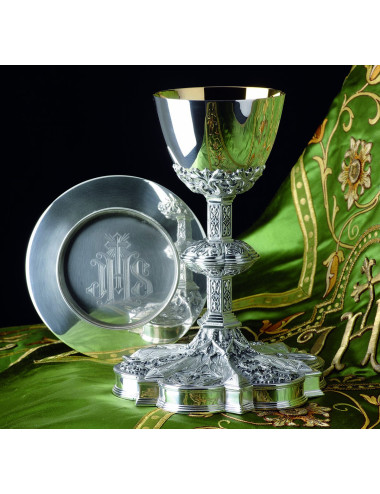 Chalice Gothic style and Paten embossed silver brass