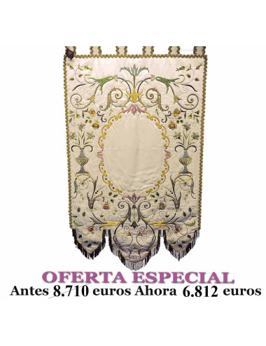 Estandarte bordado a mano floral blanco