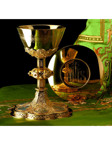Chalice Gothic and Paten with embossement and medallions