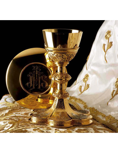 Gothic Chalice and Paten Christ life