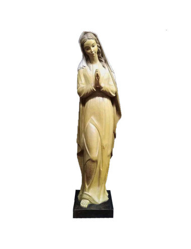 Virgen realizada en talla de madera