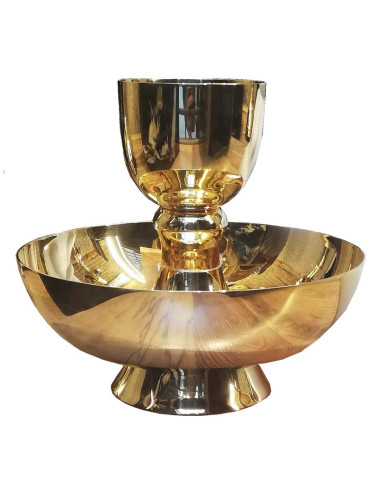 Chalice and open ciboria for Communion under both Species