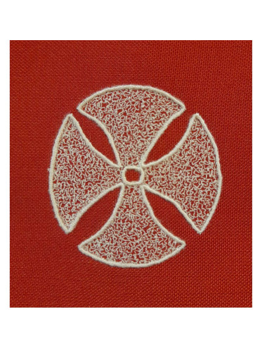 Estola roja con cruces
